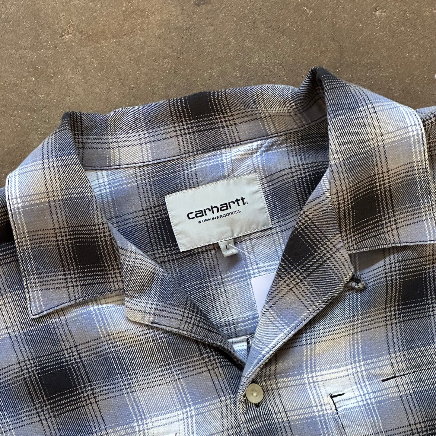 2010's Carhartt Work in Progress Loop Collar Button-Up - Large