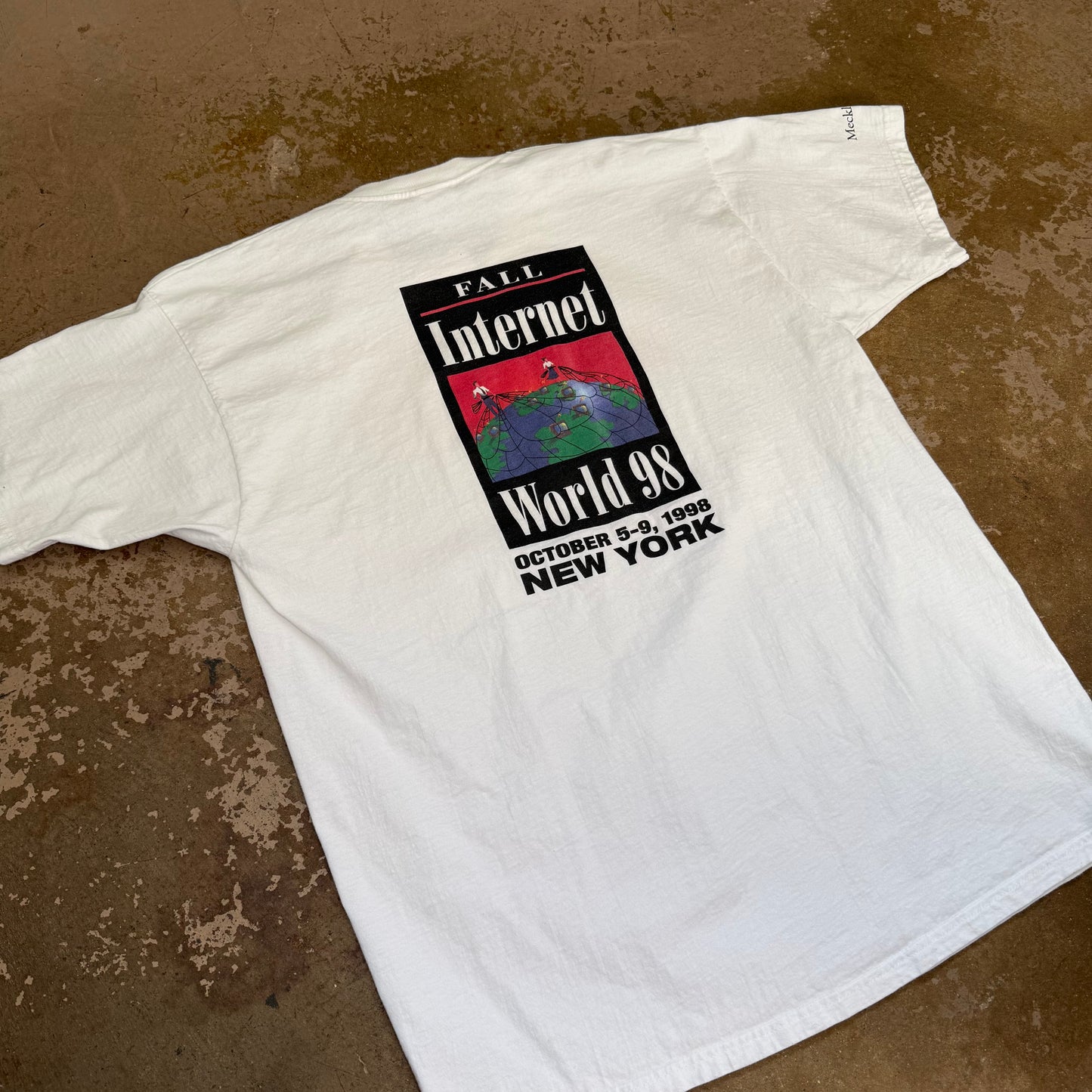 1990’s “internet.com” News Graphic Tee - Extra Large