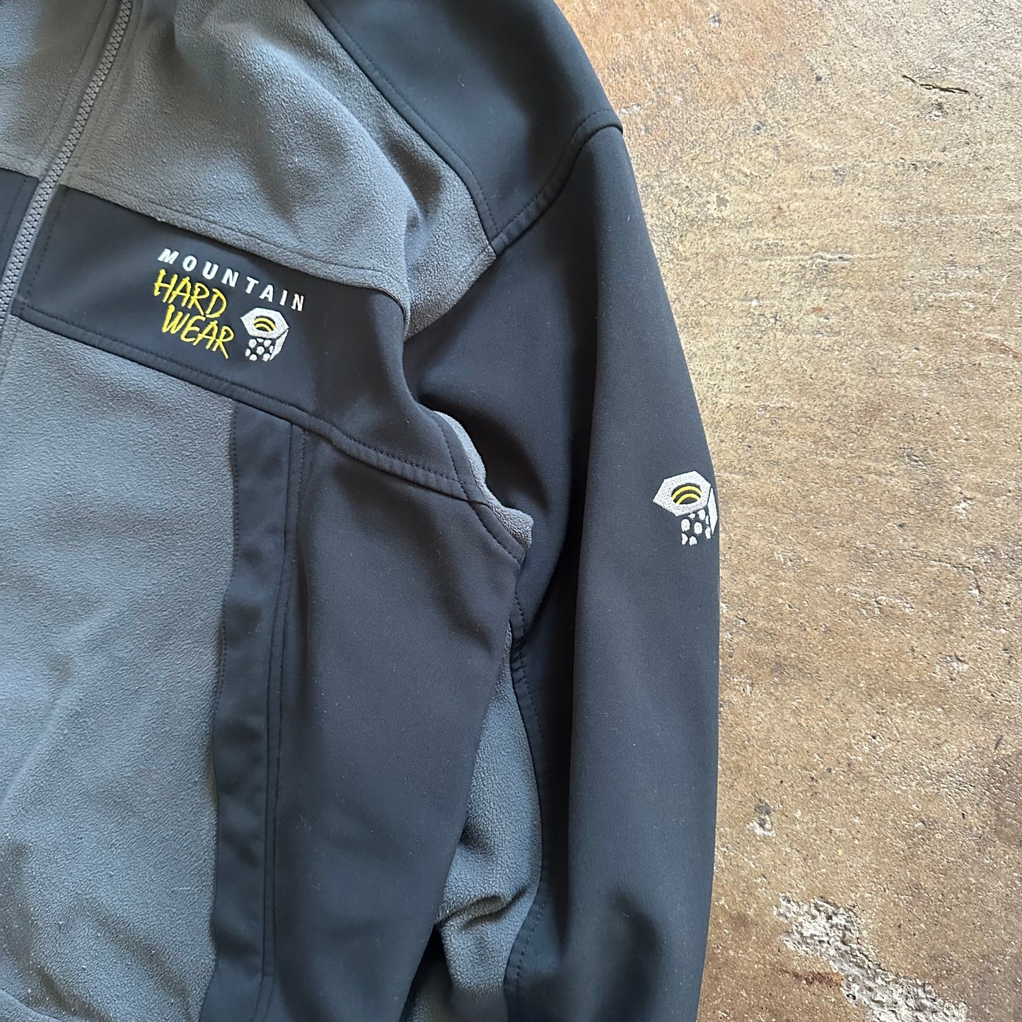 2000's Mountain Hardware Hybrid Fleece- Extra Large