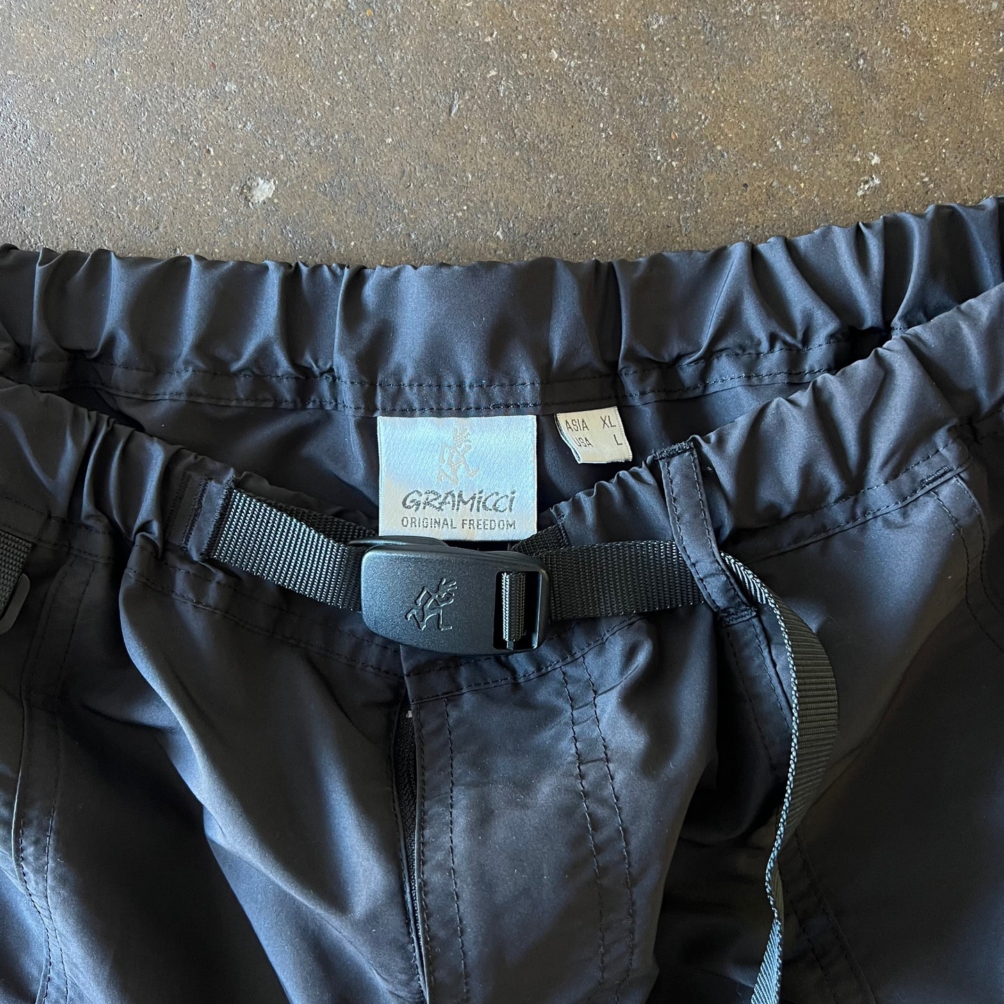 2000’s Gramicci Black Nylon Shorts - 30