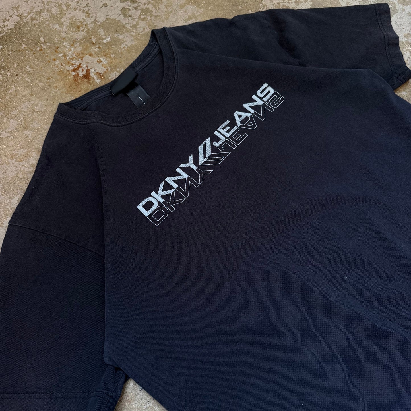 2000’s DKNY Jeans Graphic Tee - Large