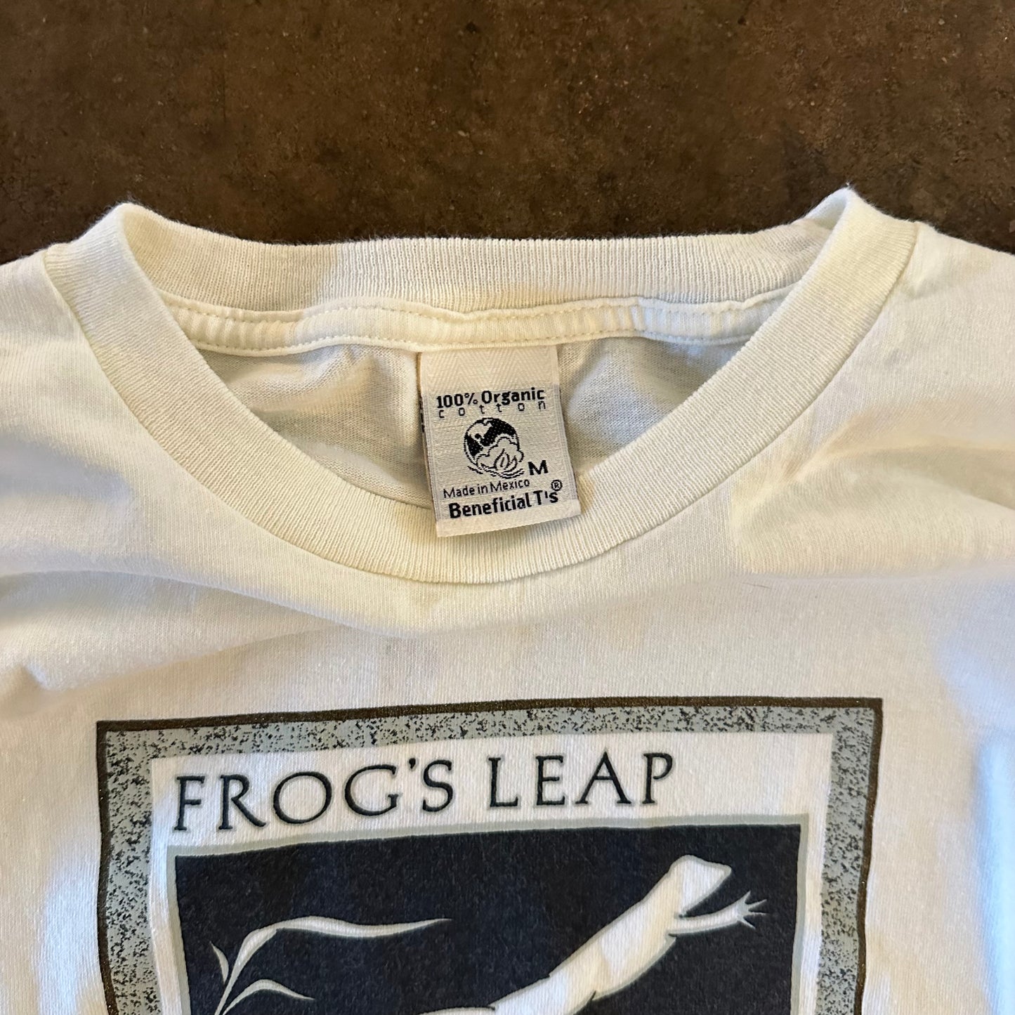 2000's "Frog's Leap" Wine Tee- Medium