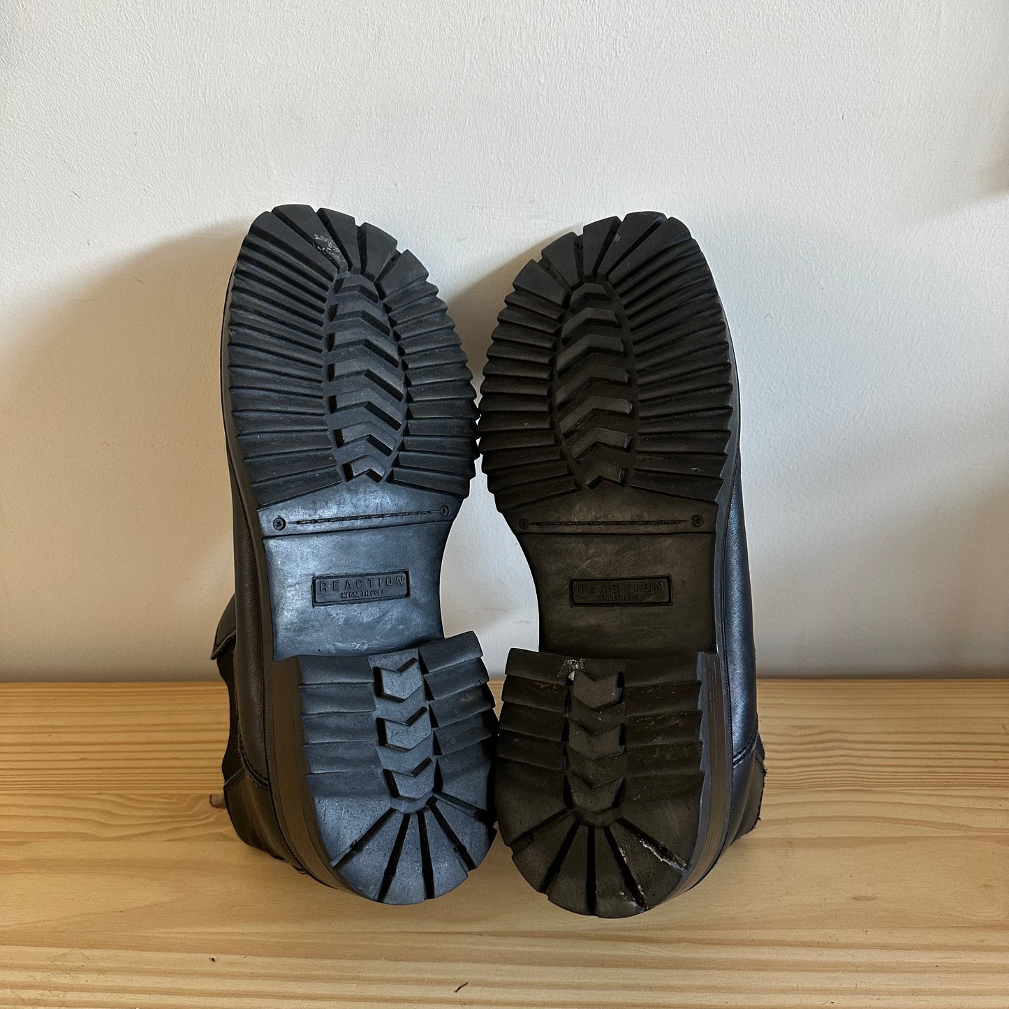 1990's Kenneth Cole Reaction Lug Sole Chelsea Boots - Size 11.5