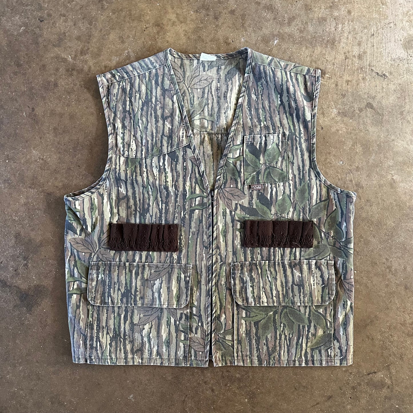 1990's Walls Realtree Vest- Extra Large