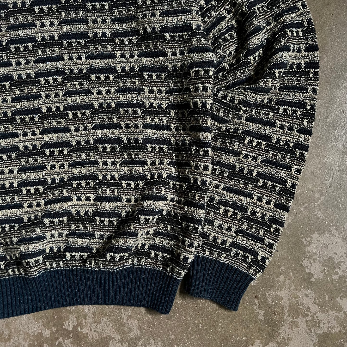 1990’s TSR 3D Patterned Knit- Extra Large