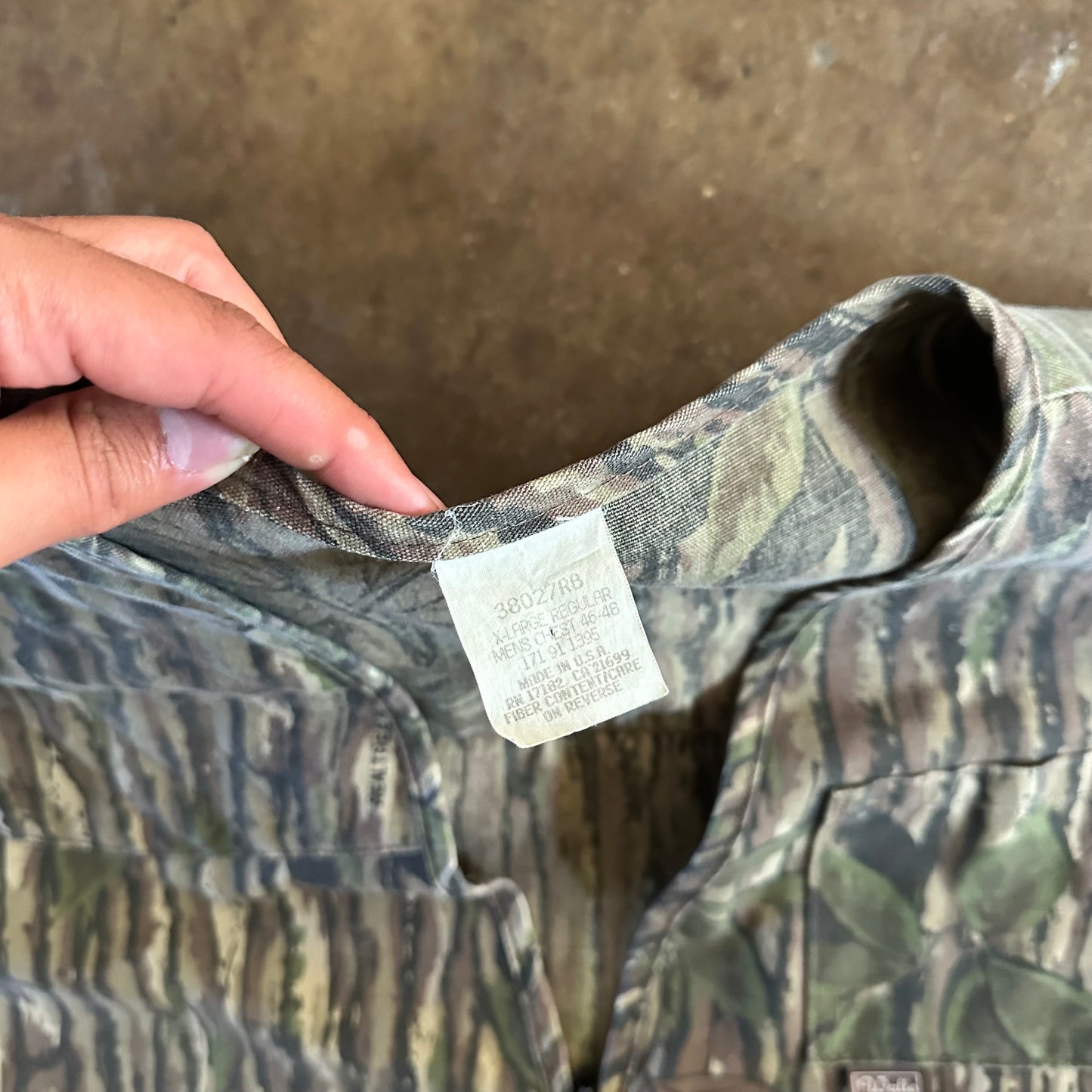 1990's Walls Realtree Vest- Extra Large
