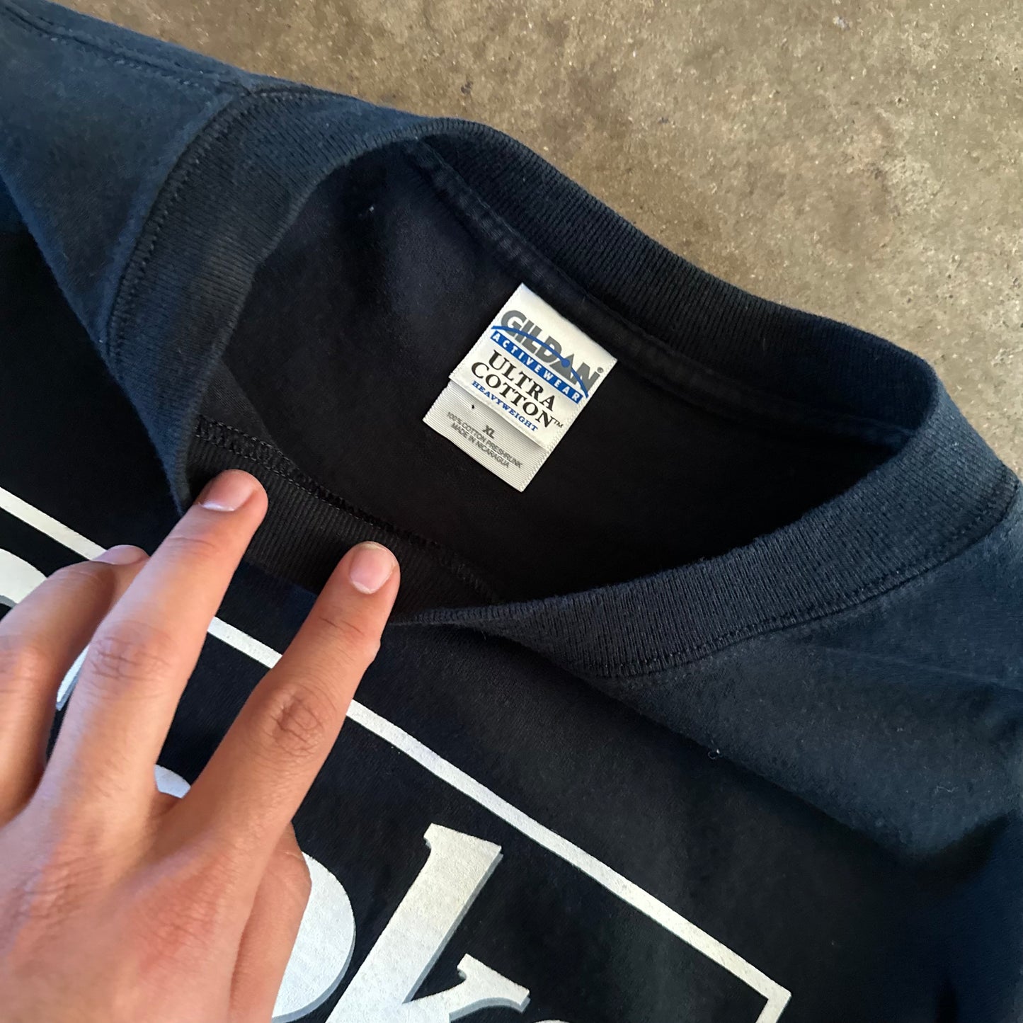 2000's "Choke" Chicago Cubs Parody Tee- Extra Large