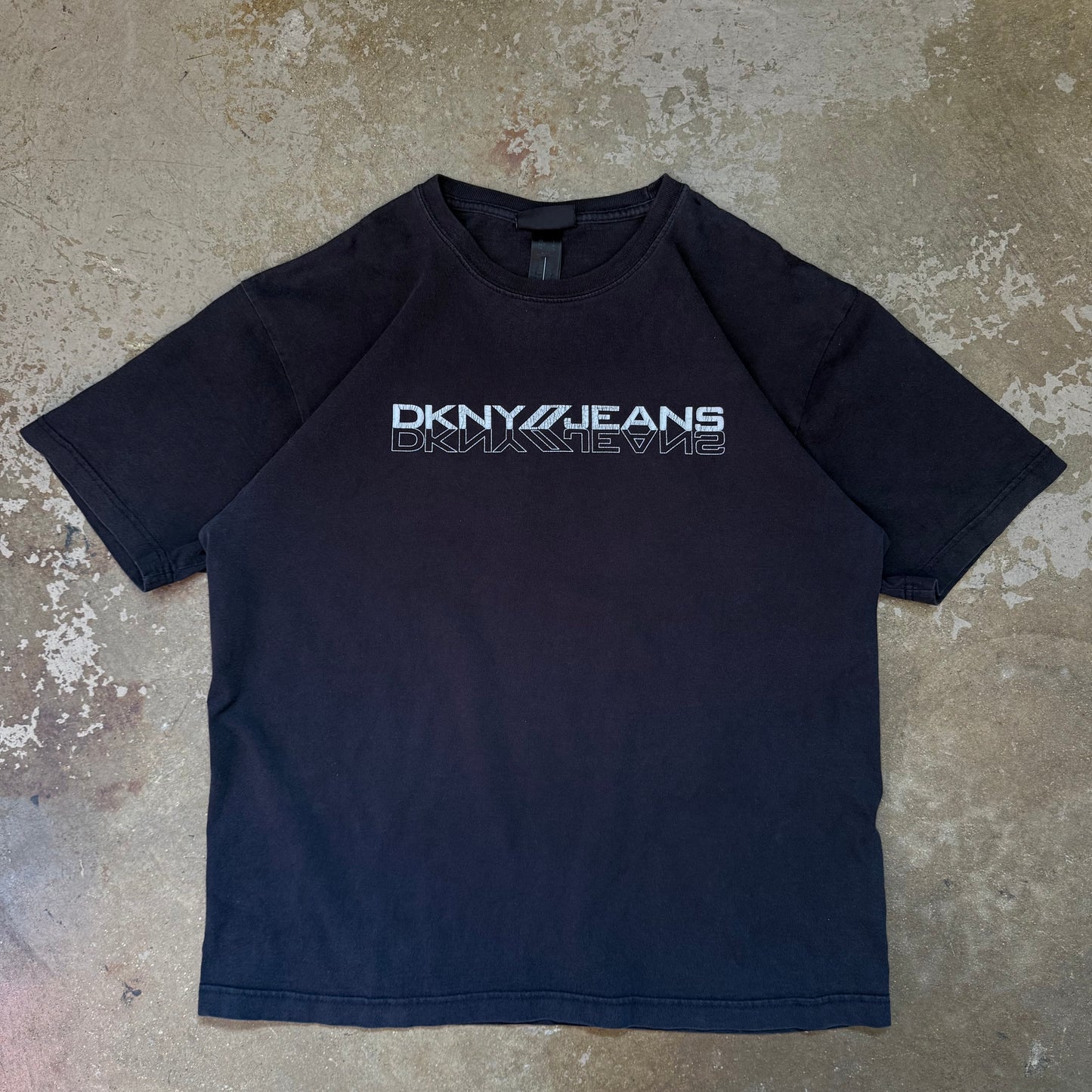 2000’s DKNY Jeans Graphic Tee - Large
