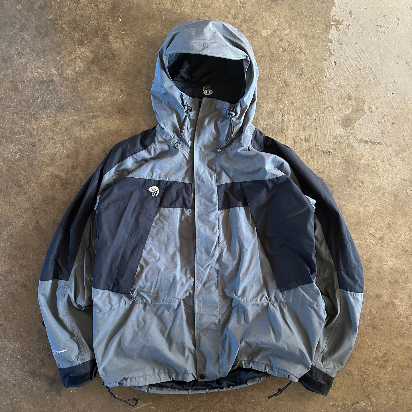 2000's Mountain Hardwear Grey Shell Jacket - Large
